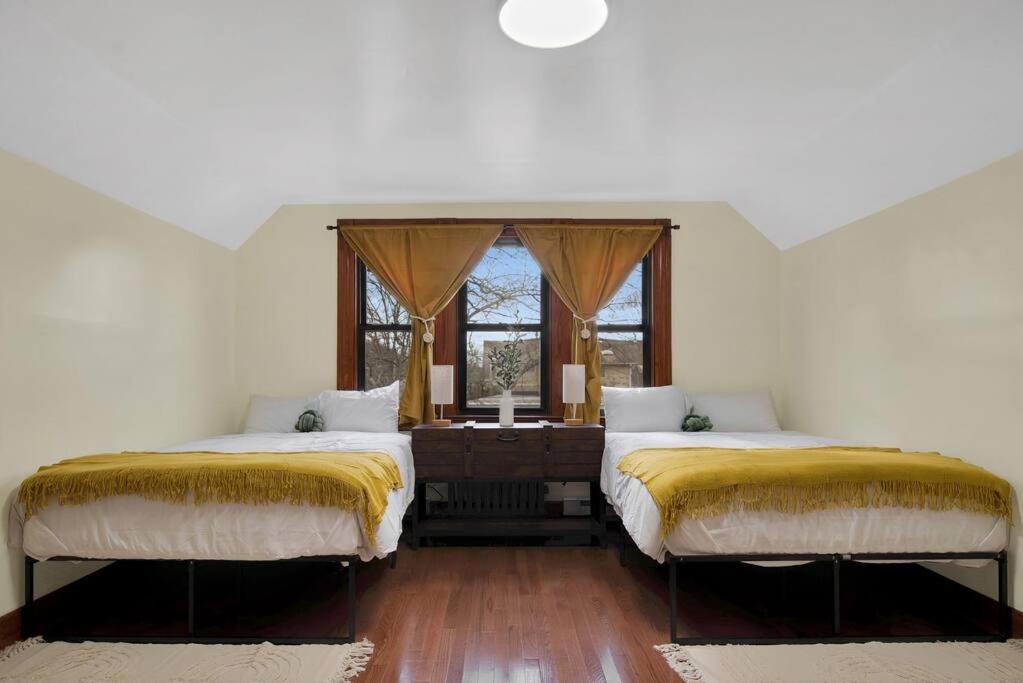 Golden Gem In Heart Of East Rock Quiet 3Br Near Dt And Yale Apartment นิวเฮฟเวน ภายนอก รูปภาพ