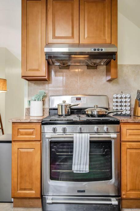 Golden Gem In Heart Of East Rock Quiet 3Br Near Dt And Yale Apartment นิวเฮฟเวน ภายนอก รูปภาพ