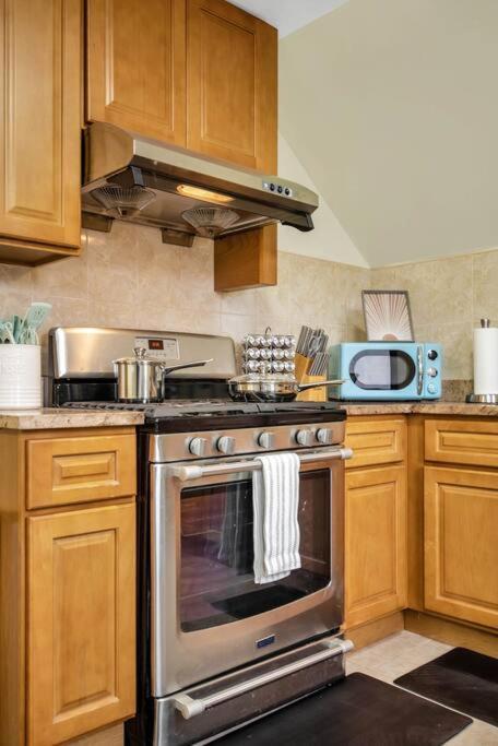 Golden Gem In Heart Of East Rock Quiet 3Br Near Dt And Yale Apartment นิวเฮฟเวน ภายนอก รูปภาพ