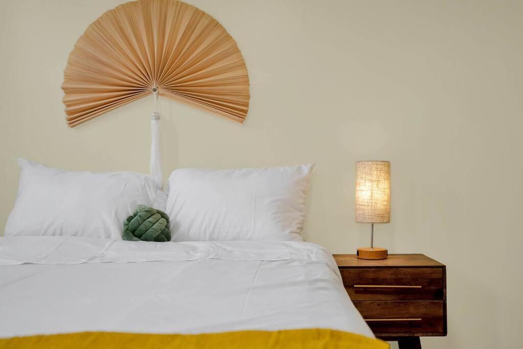 Golden Gem In Heart Of East Rock Quiet 3Br Near Dt And Yale Apartment นิวเฮฟเวน ภายนอก รูปภาพ